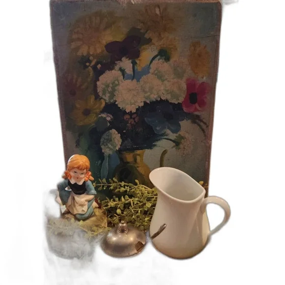 Mystery Box - Vintage Cottage Core Decor - A gift for lovers of vintage things! - Picture 3 of 6